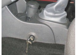 Бесштыревой блокиратор МКПП Гарант Консул для RENAULT DUSTER 2017-2021