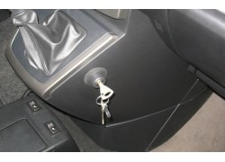 Бесштыревой блокиратор МКПП Гарант Консул для Mazda 5 2007-2011