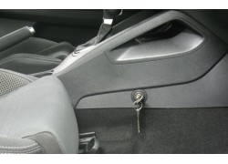 Бесштыревой блокиратор AКПП Гарант Консул для Volkswagen SCIROCCO 2009-2015  